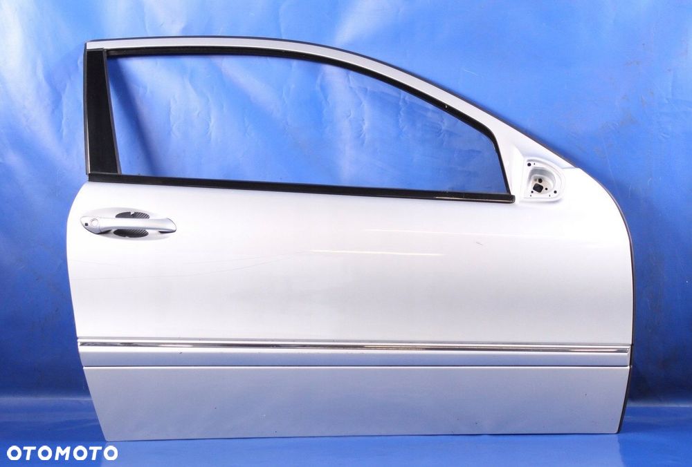 DRZWI PRAWE MERCEDES CLC CL203 09r 775 - 1