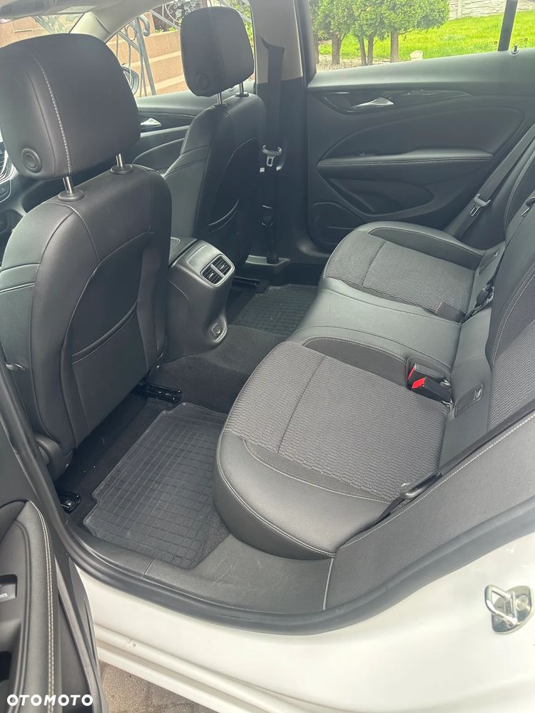 Opel Insignia - 8