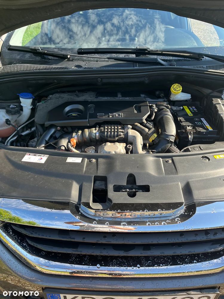 Peugeot 2008 1.6 e-HDi Active S&S - 8