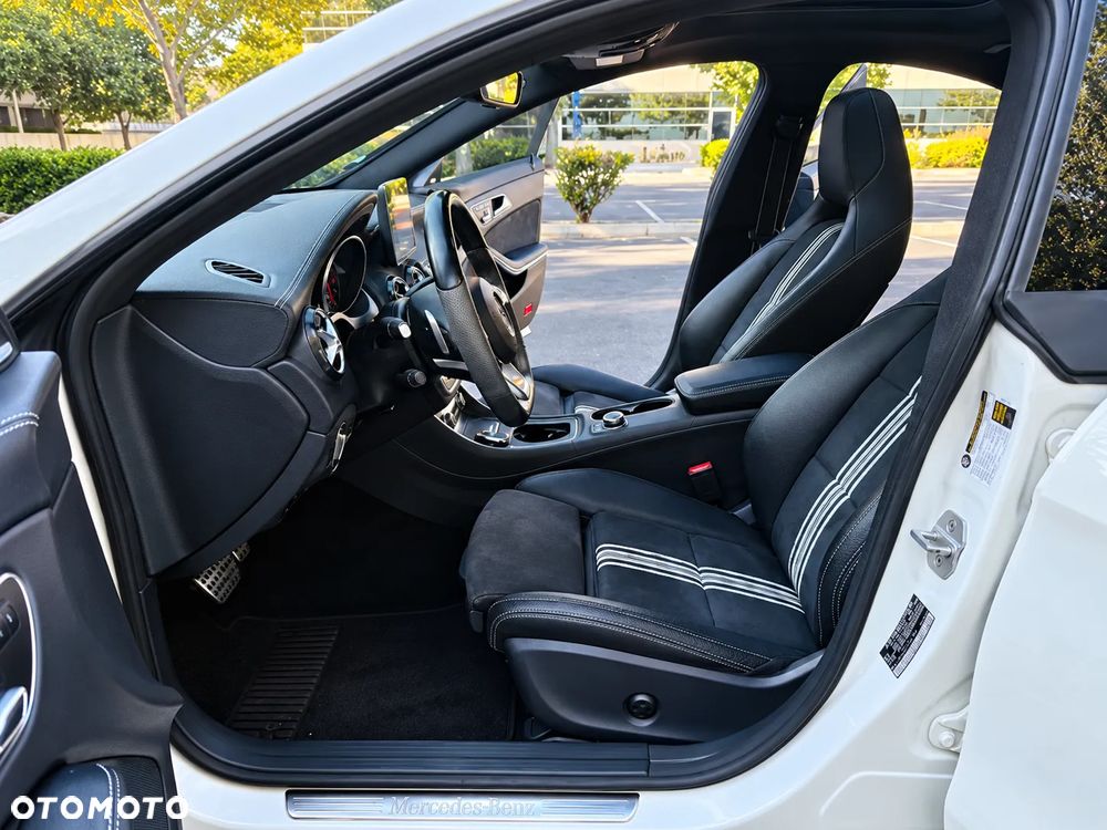 Mercedes-Benz CLA 250 4Matic 7G-DCT AMG Line - 20