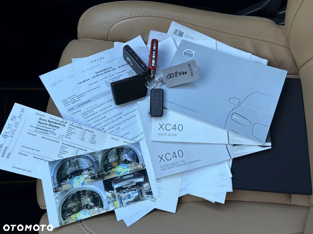 Volvo XC 40 D4 AWD Geartronic Momentum - 38