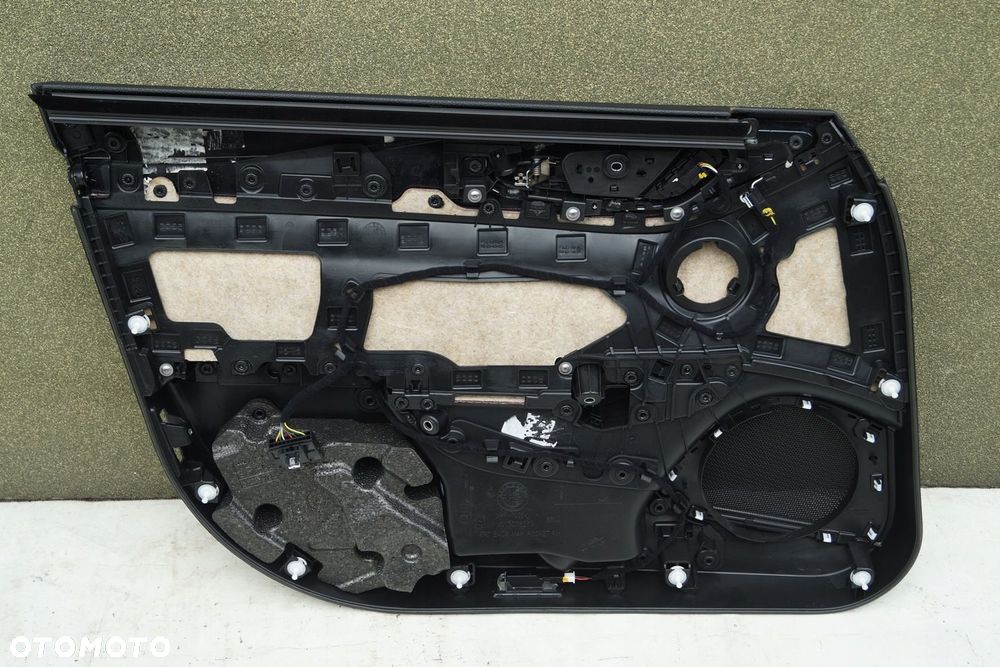 TAPICERKA BOCZEK PRAWY PRZEDNI ALFA ROMEO GIULIA - 6