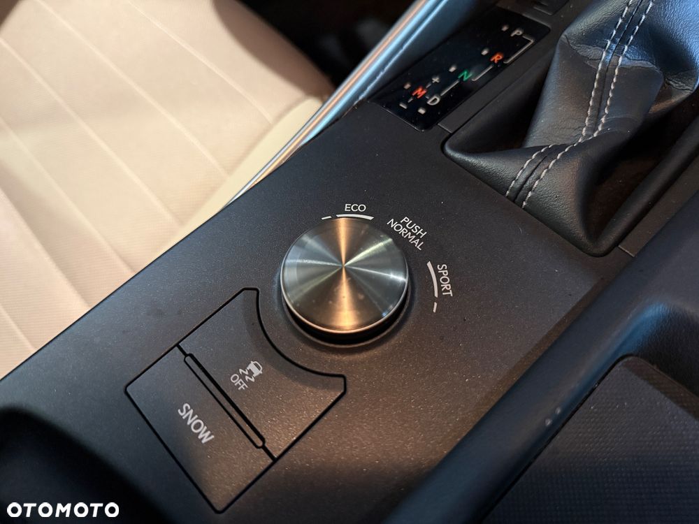 Lexus IS 200t Executive Line - 15