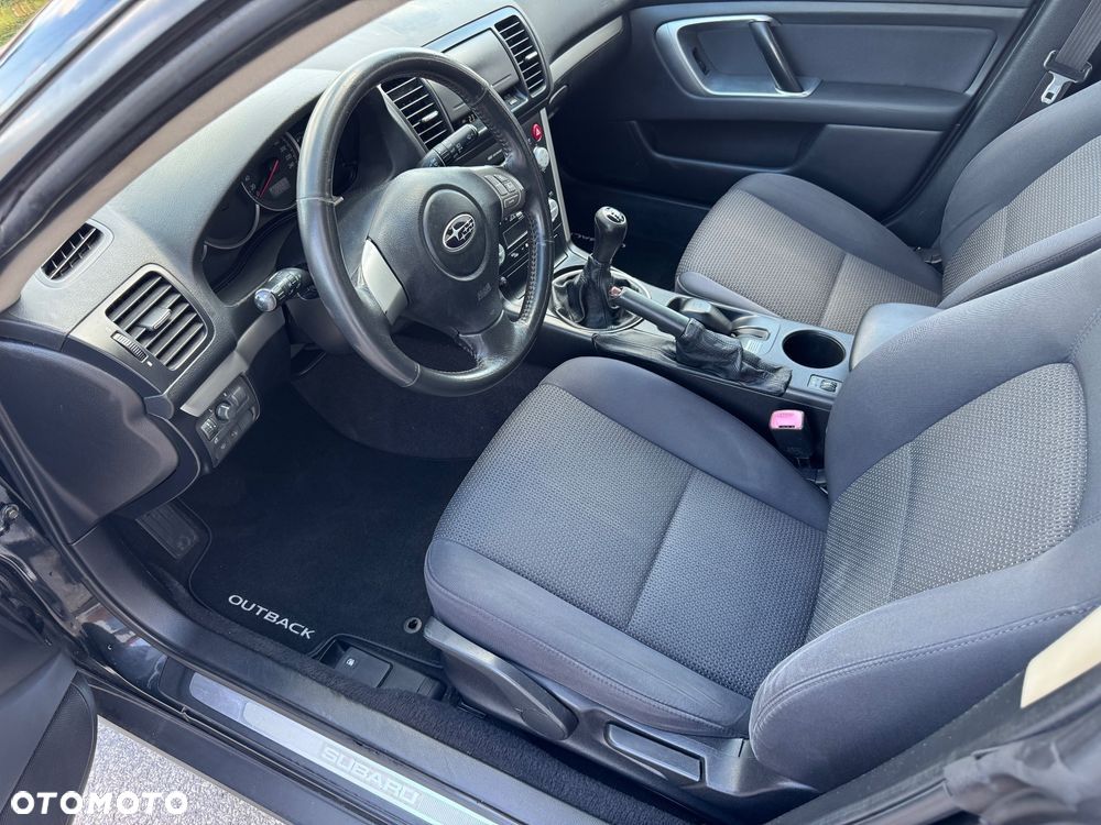 Subaru Outback 2.5 R Trend - 14