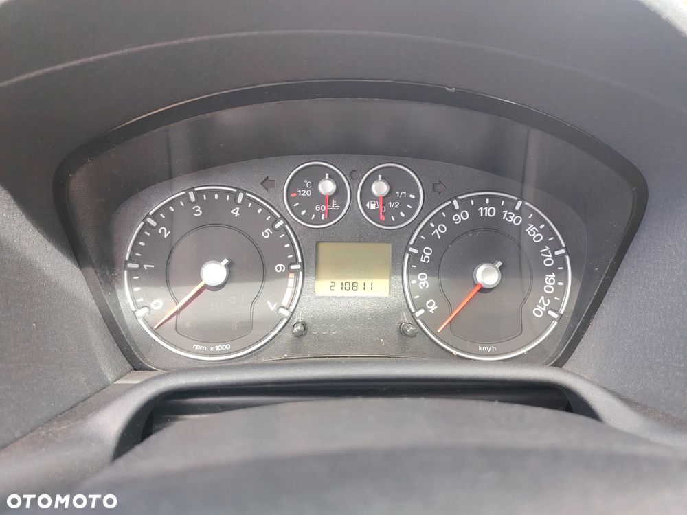 Ford Fusion 1.4 + - 15