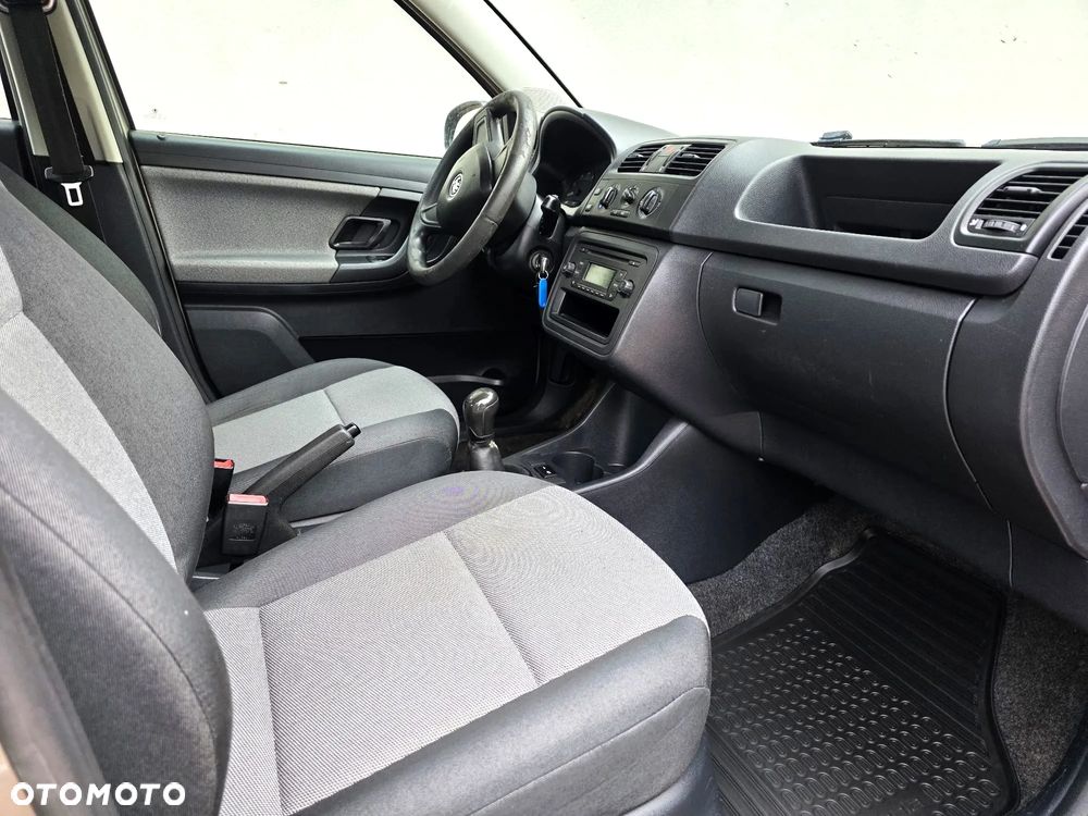 Skoda Fabia 1.4 16V Active Plus - 10