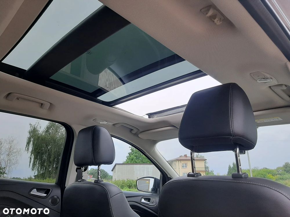 Ford Kuga 2.0 TDCi 2x4 Titanium - 18