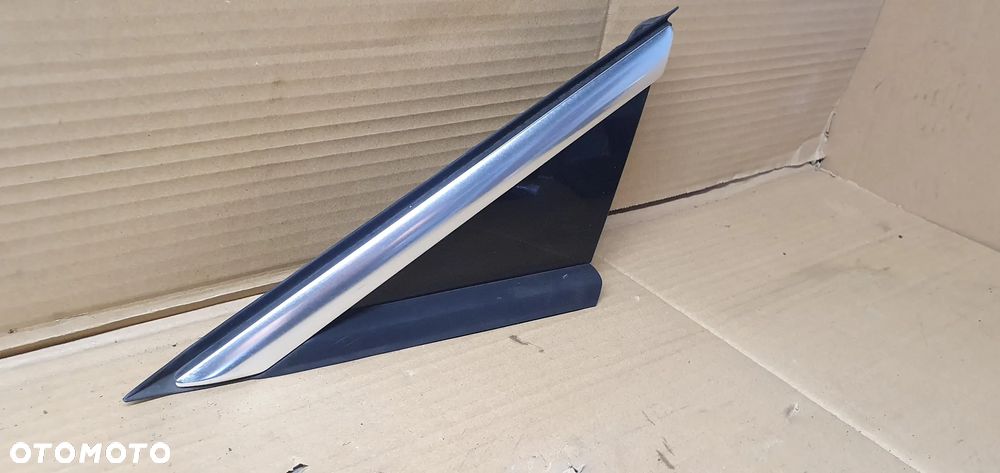 Osłona zaślepka trójkąt błotnika lewa lewy przód Peugeot 3008 9684243377 - 3