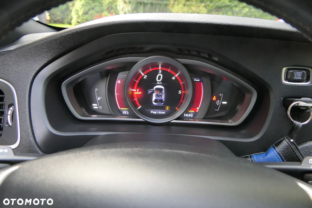 Volvo V40 D2 RDesign - 26