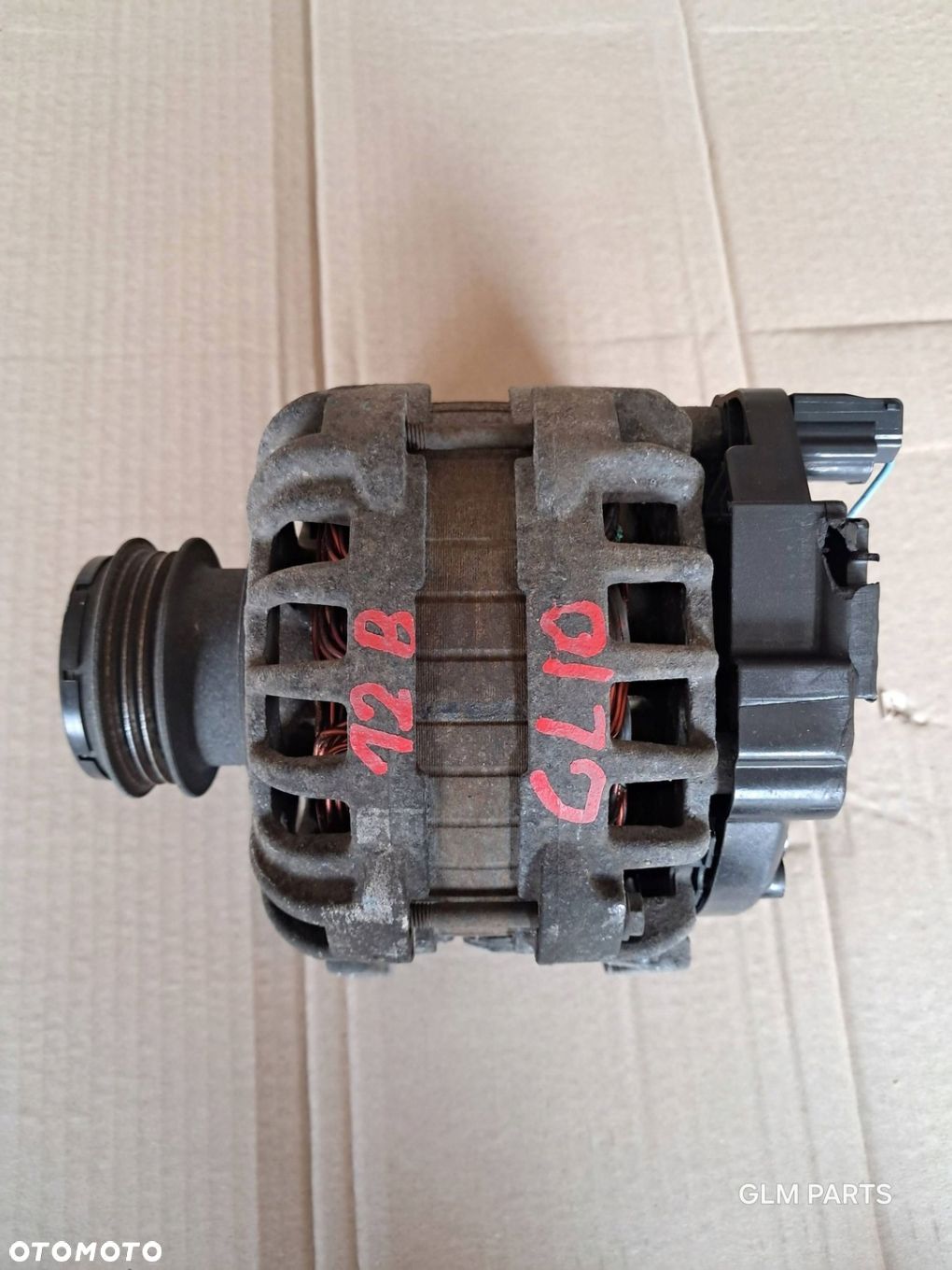Renault Clio IV 1.2 16V benzyna Alternator 231003730R - 1