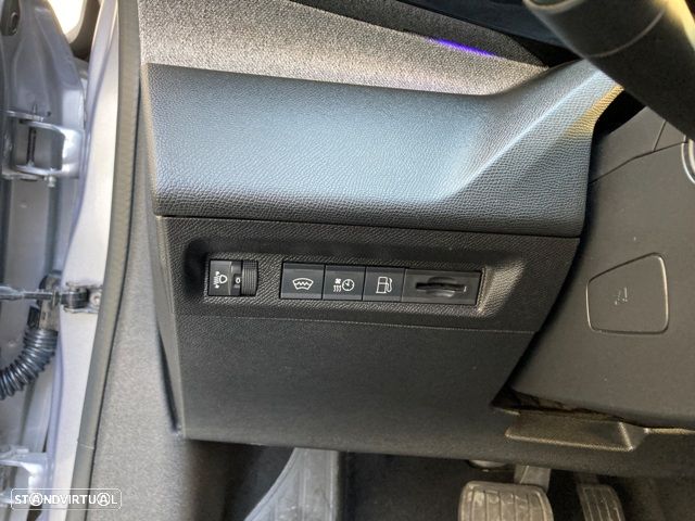 Peugeot 308 SW 1.6 Hybrid Allure e-EAT8 - 25