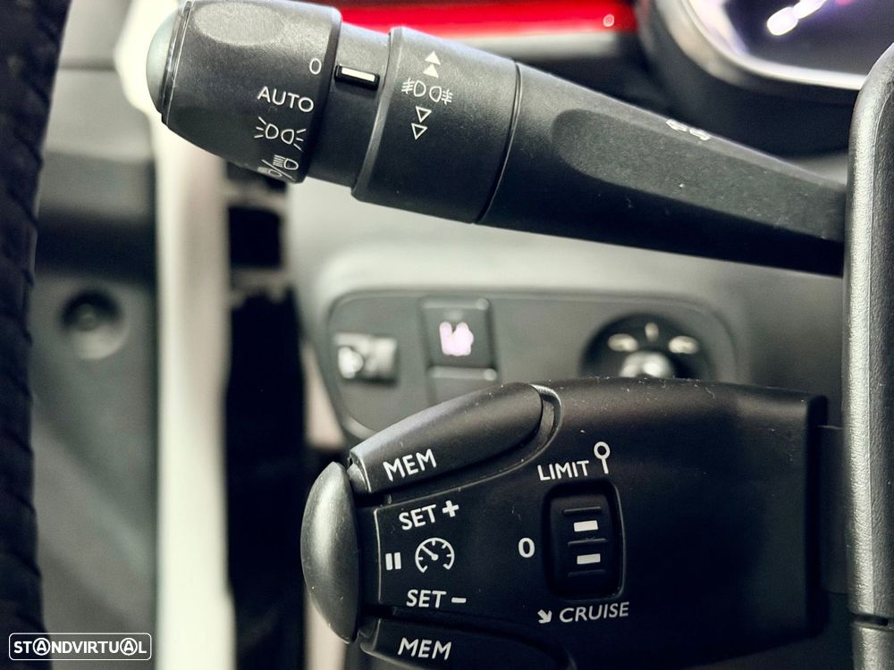 Citroën C3 1.2 PureTech Shine - 19