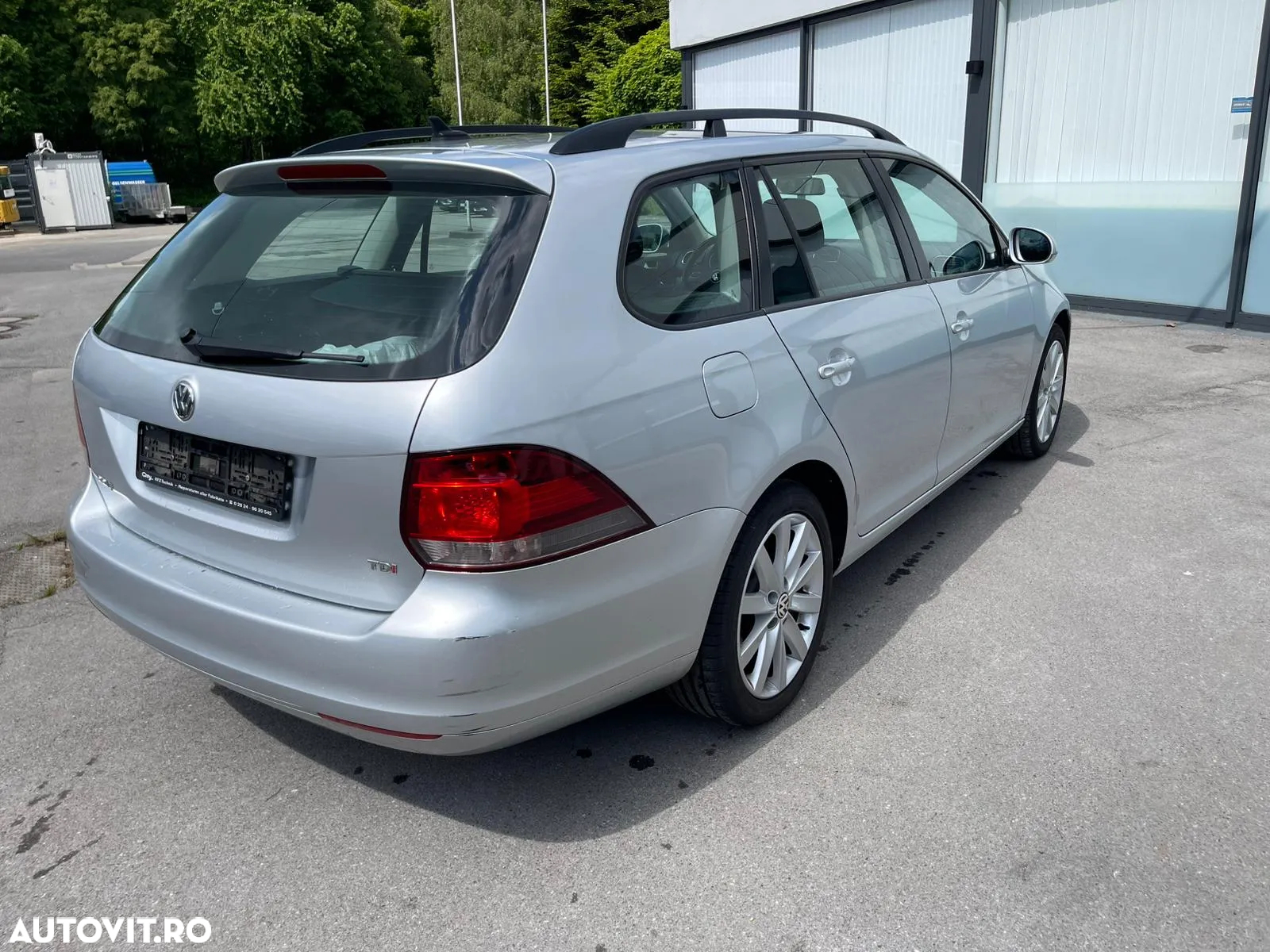 Volkswagen Golf 1.6 TDI BlueMotion Technology DPF Comfortline - 5