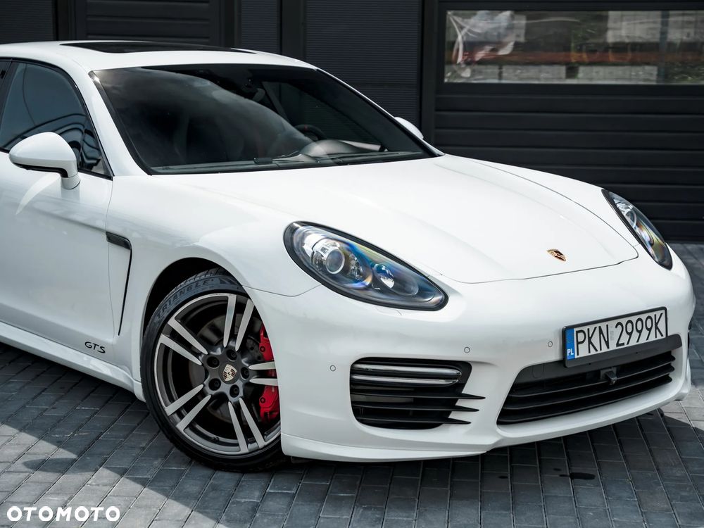 Porsche Panamera GTS PDK - 3