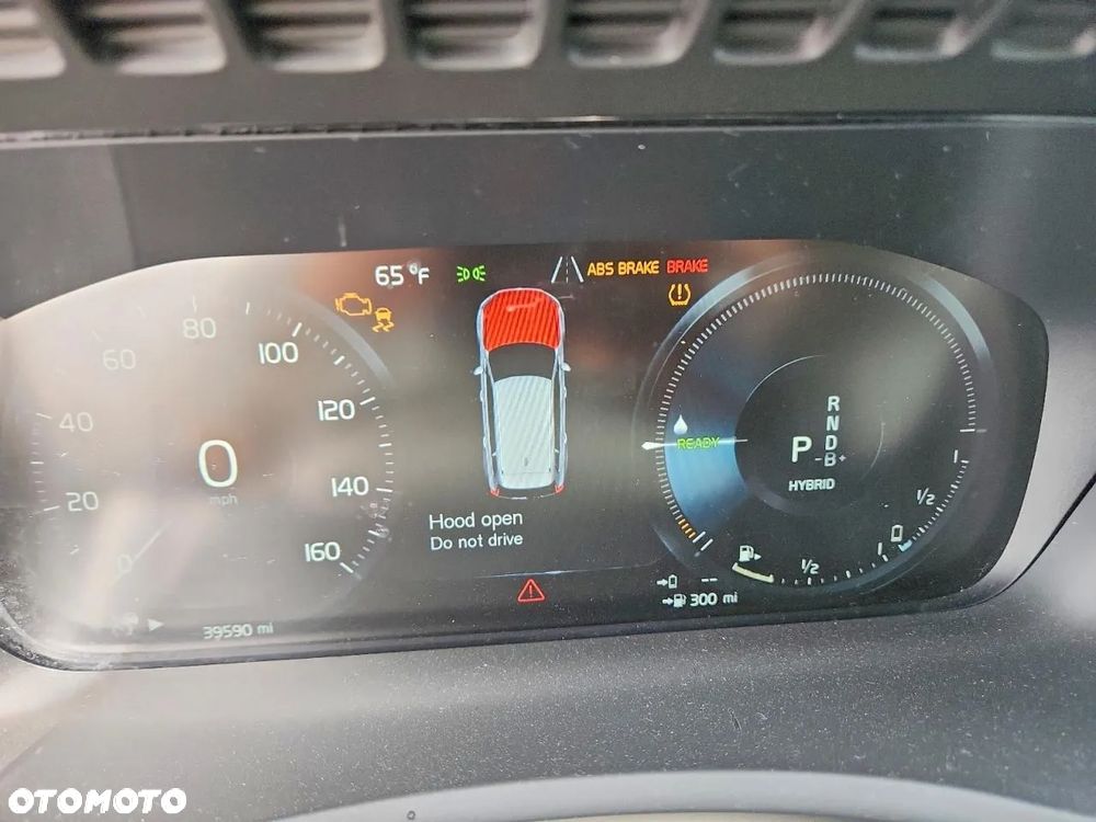 Volvo XC 90 T8 AWD Plug-In Hybrid Momentum 7os - 11