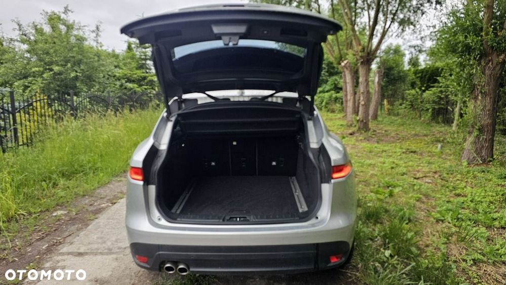 Jaguar F-Pace - 24