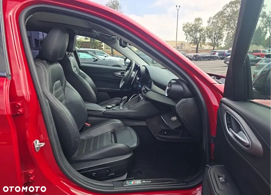 Alfa Romeo Giulia 2.0 Turbo TI Q4 - 9
