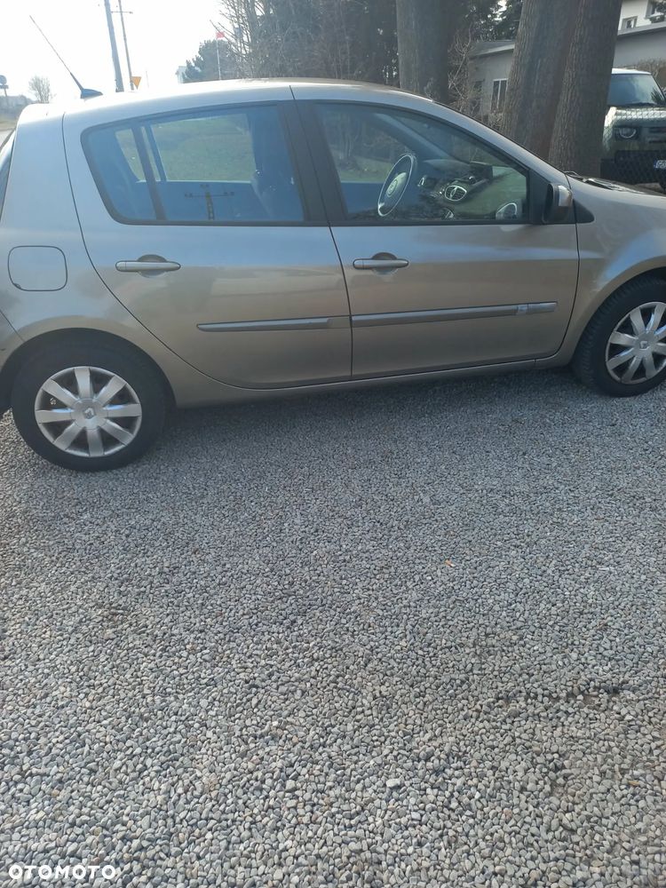 Renault Clio 1.2 16V TCE Alize Euro5 - 4