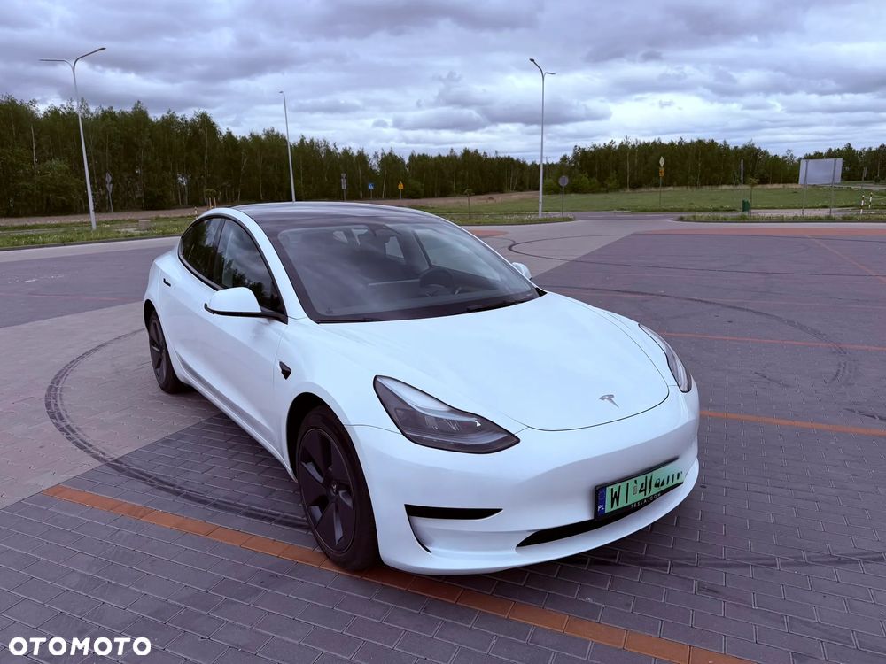 Tesla Model 3 RWD - 1