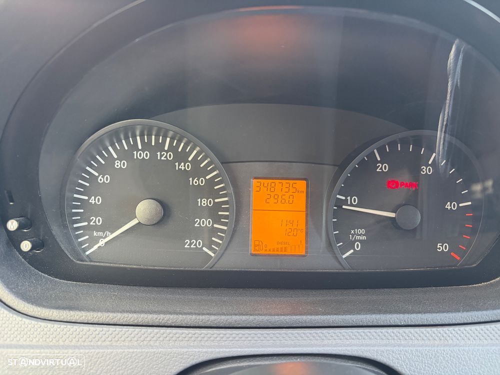 Mercedes-Benz Vito 109CDI 9 Lugares - 13