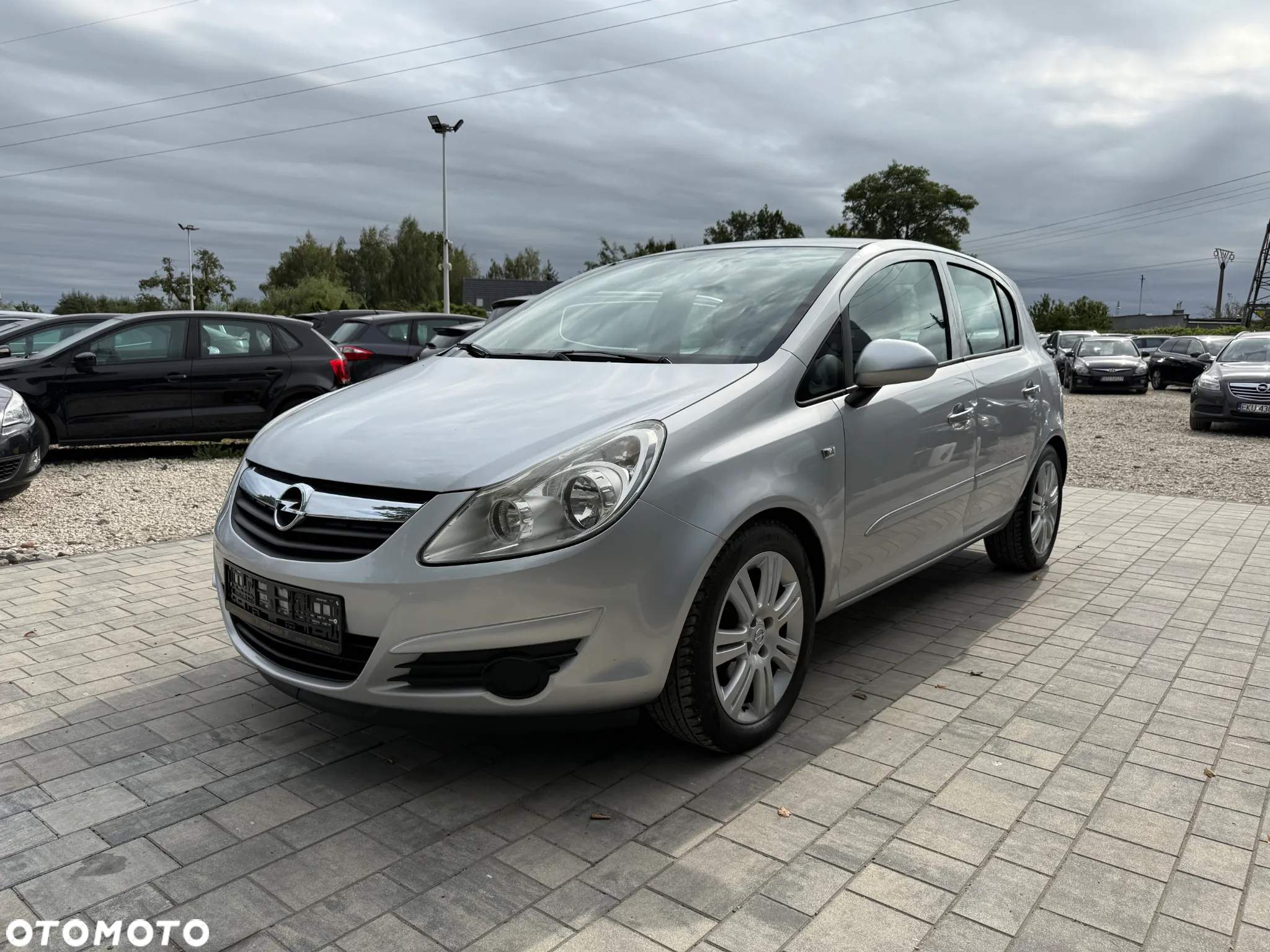 Opel Corsa 1.4 16V Cosmo - 25