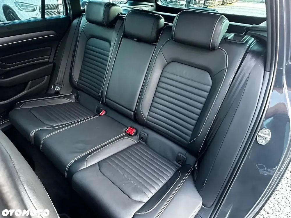 Volkswagen Passat Alltrack 2.0 TDI SCR DSG 4Motion - 30