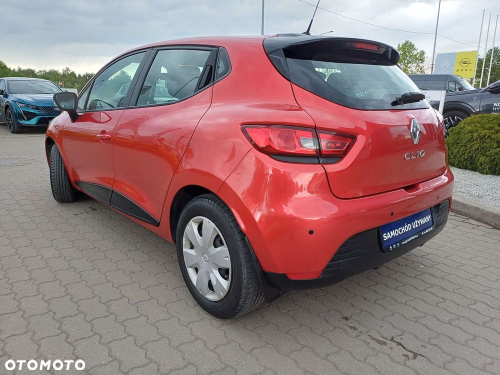 Renault Clio 1.2 16V Authentique - 4
