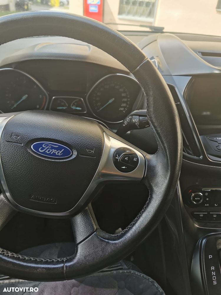 Ford Kuga 2.0 TDCi 4x4 Aut. Titanium - 4