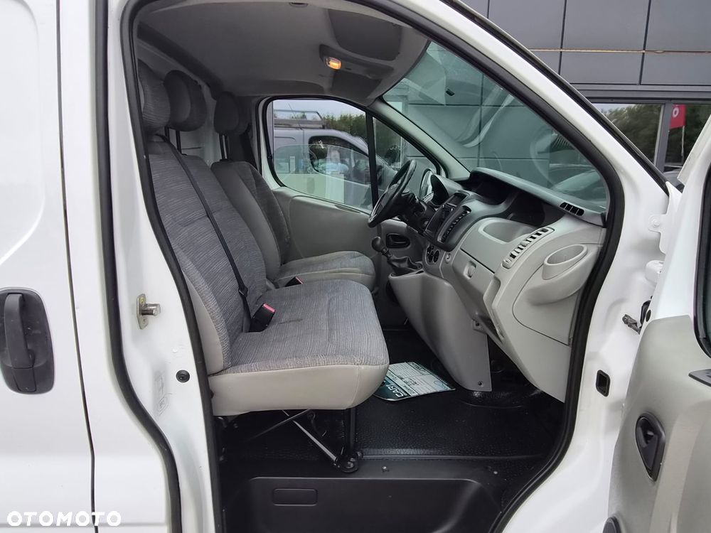 Opel Vivaro 2.0 dCi limatyzacja Elektryczne Szyby Gwarancja - 19