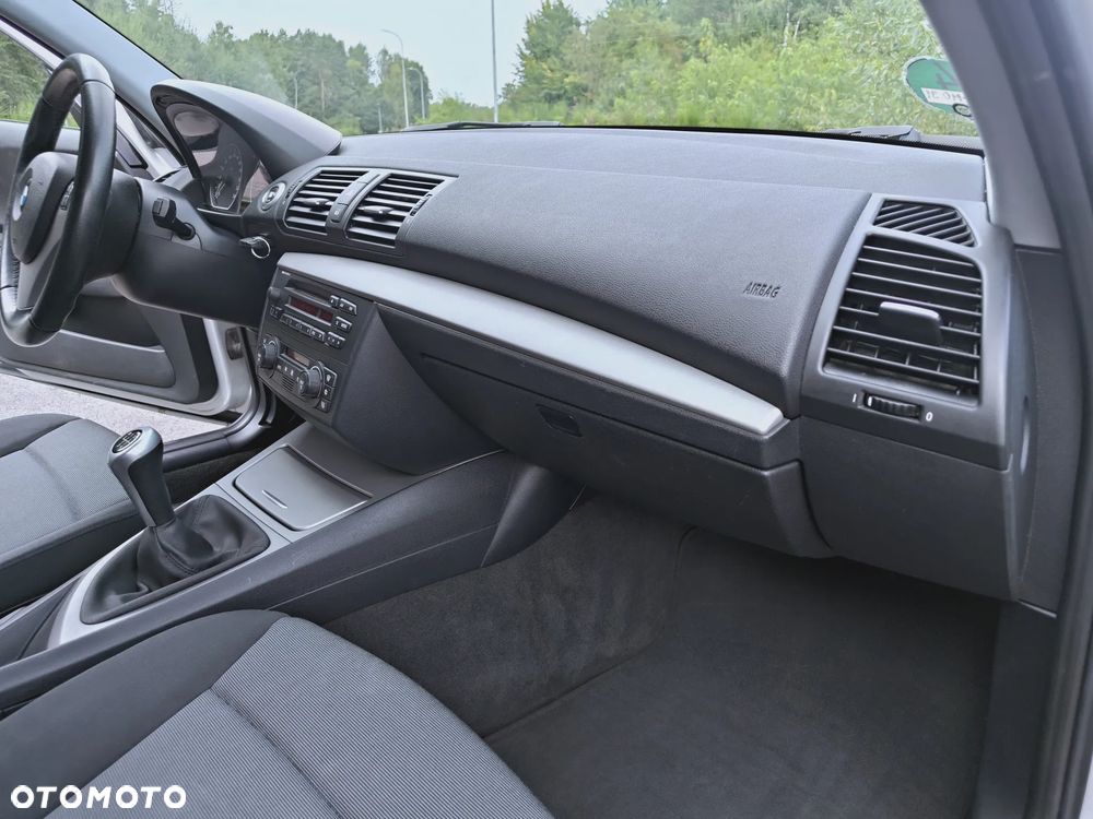 BMW Seria 1 - 26