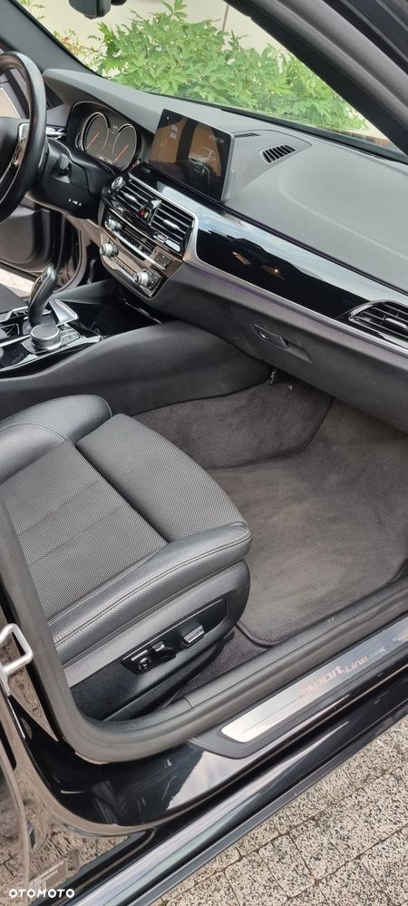 BMW Seria 5 520d Efficient Dynamics Sport Line sport - 12