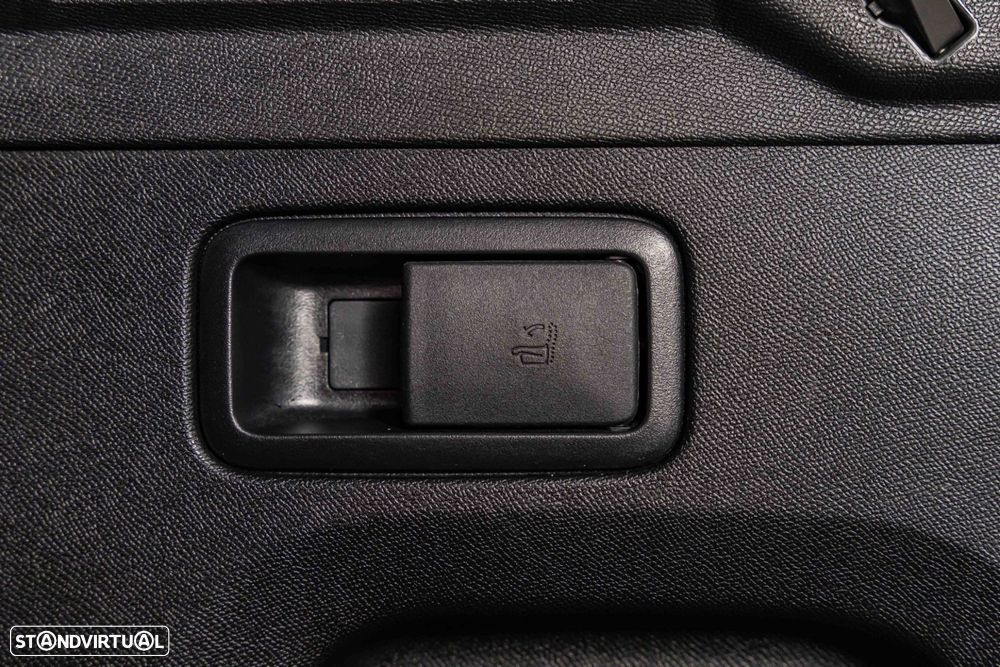 Peugeot 3008 1.6 Hybrid GT e-EAT8 - 17