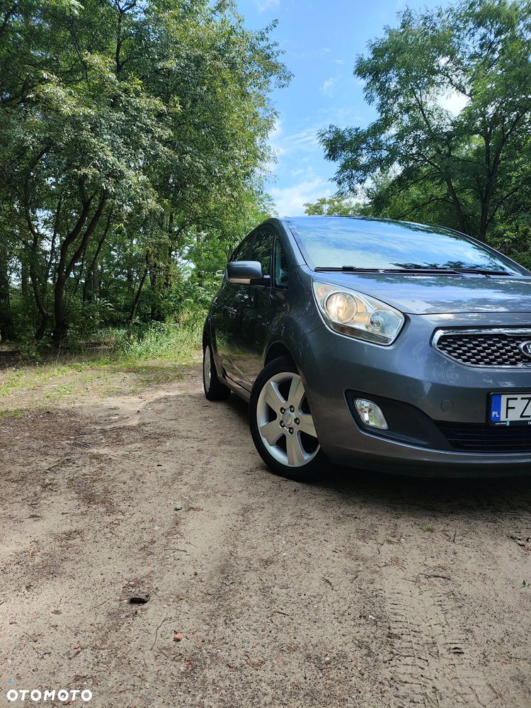 Kia Venga - 17