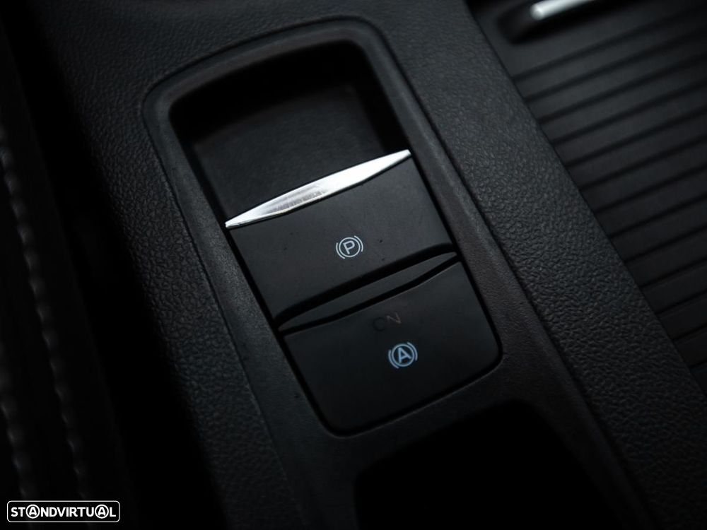 Ford Focus 1.5 TDCi EcoBlue Titanium - 18