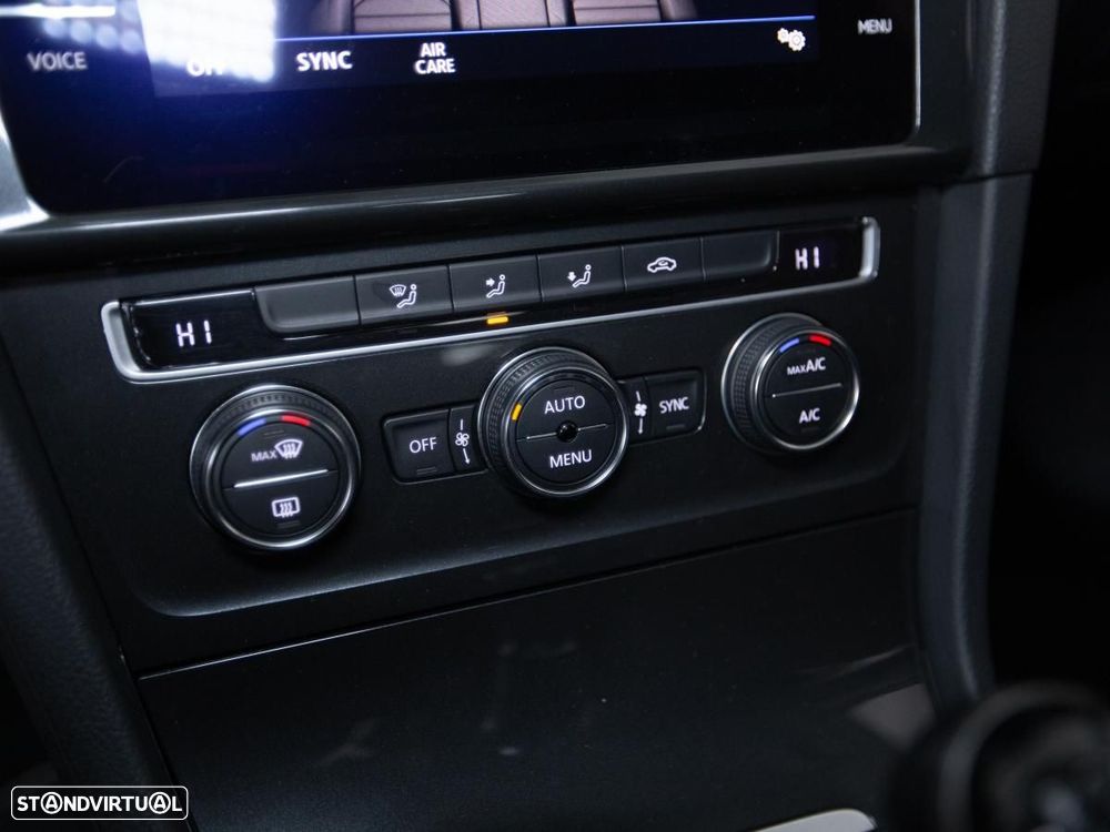 VW Golf Variant 1.6 TDi Confortline - 16