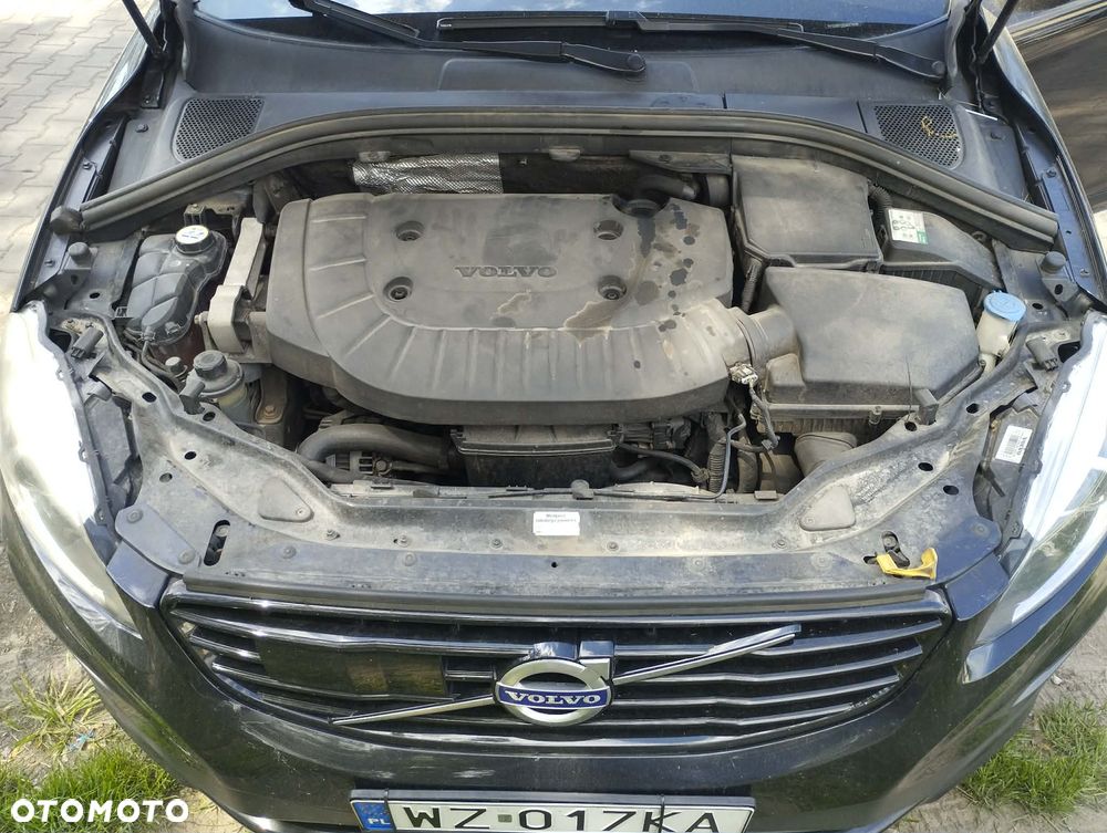 Volvo XC 60 D5 AWD R-Design Momentum - 10