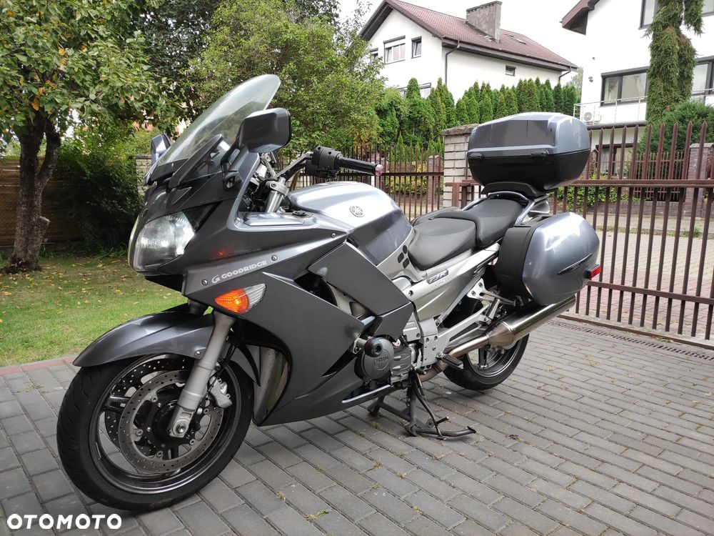 Yamaha FJR - 2