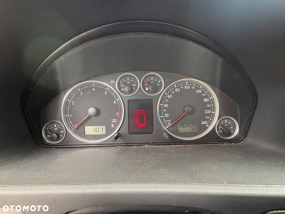 Volkswagen Sharan 2.8 V6 Highline - 9