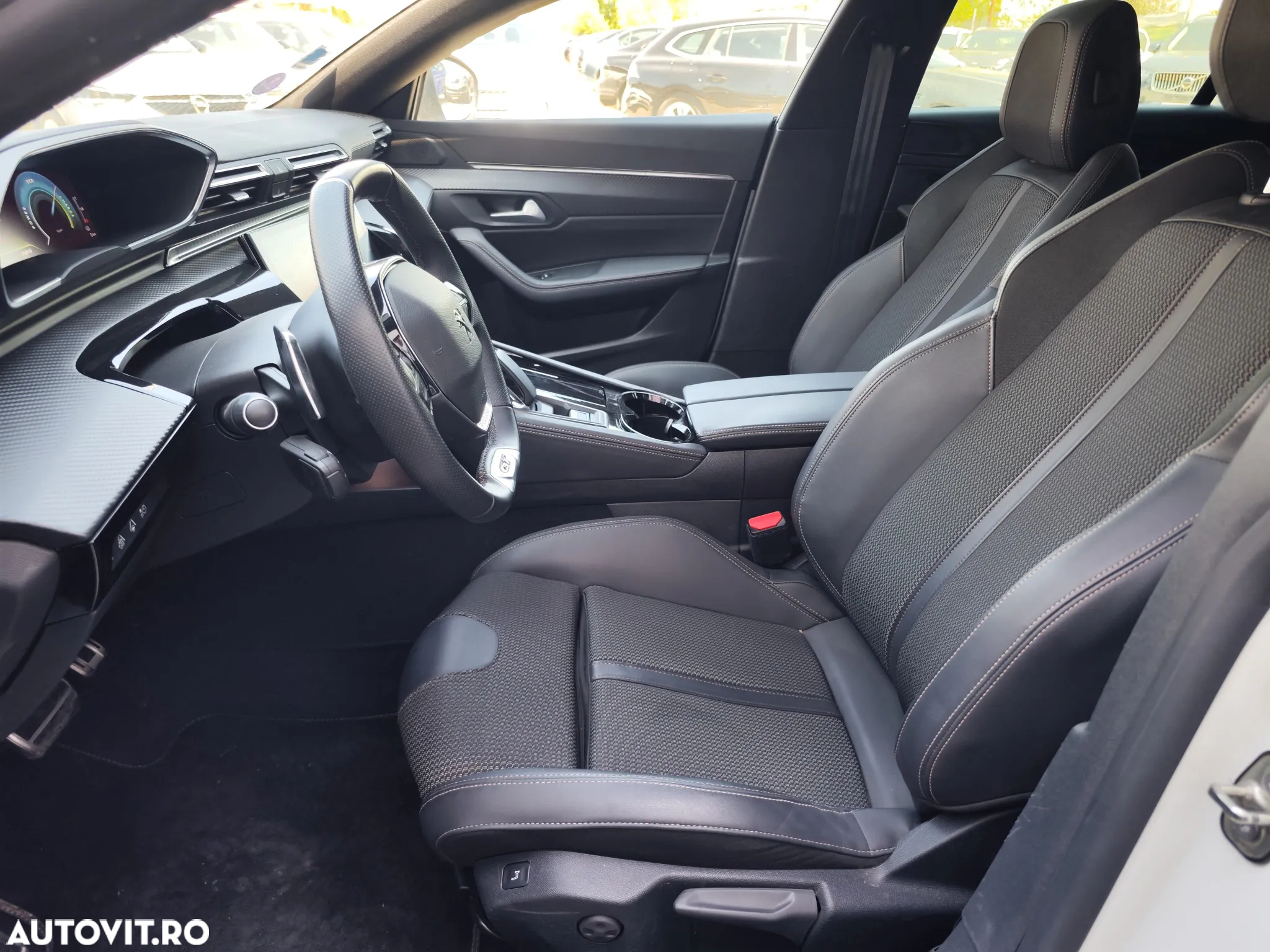 Peugeot 508 Plug-In Hybrid 225 e-EAT8 GT - 11