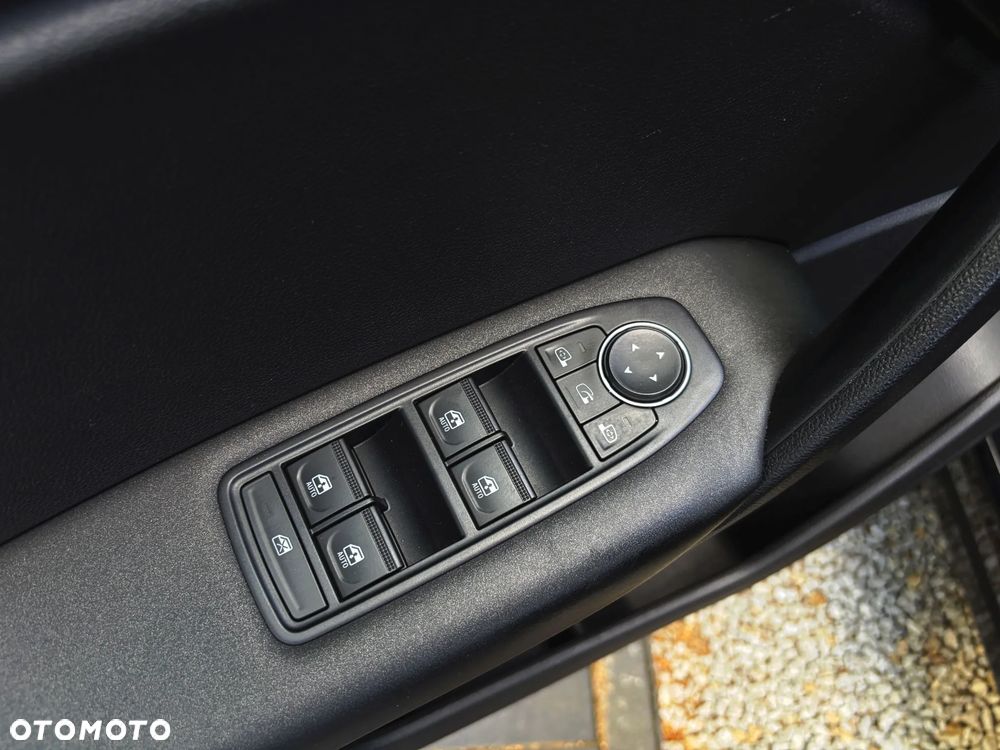 Renault Captur TCe 100 BUSINESS EDITION - 30