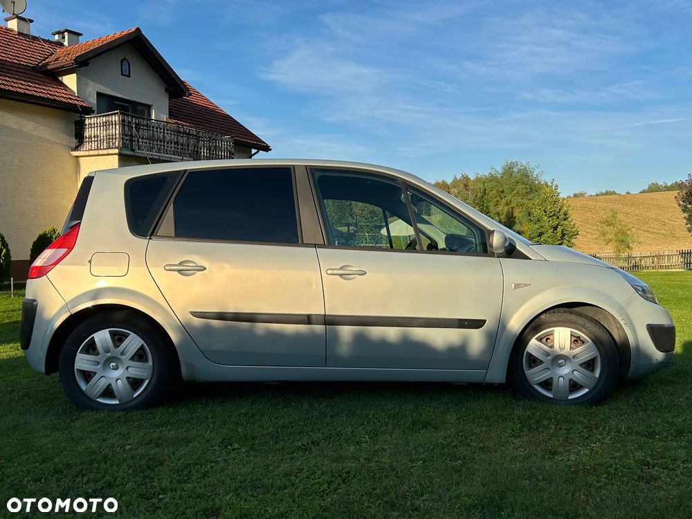 Renault Scenic 2.0 Confort Authentique - 5