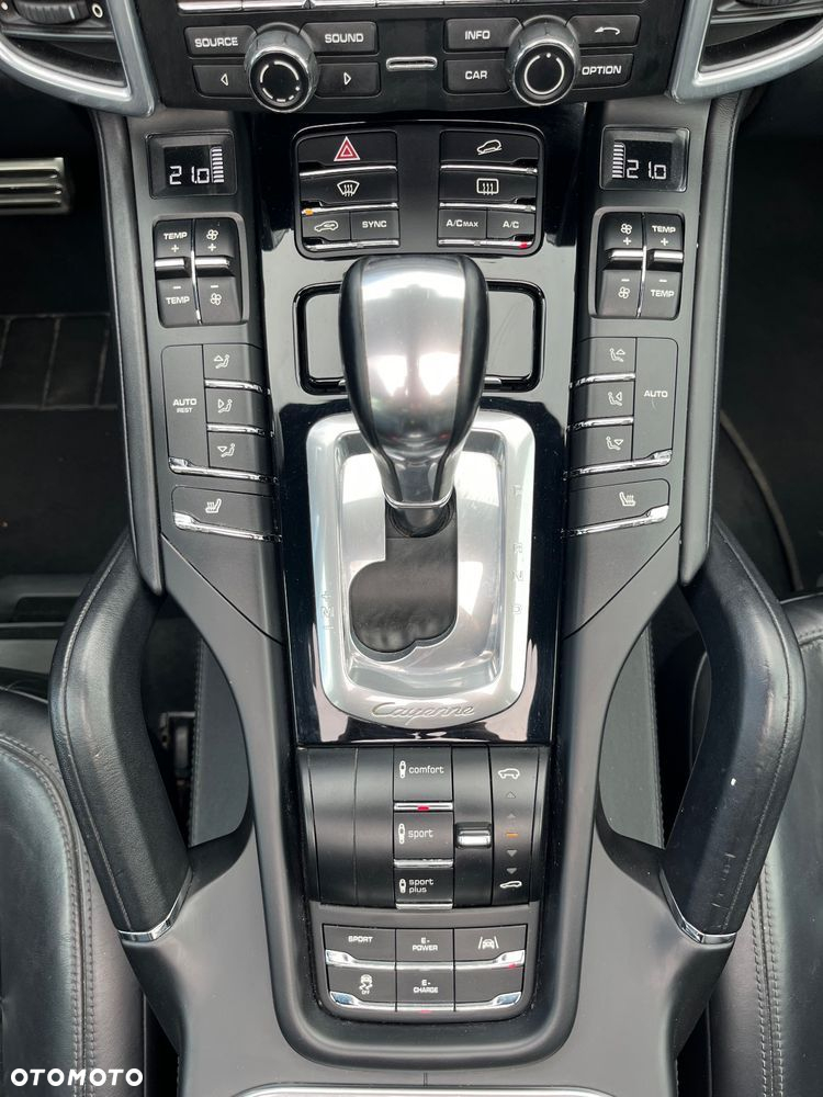 Porsche Cayenne Tiptronic S - 25