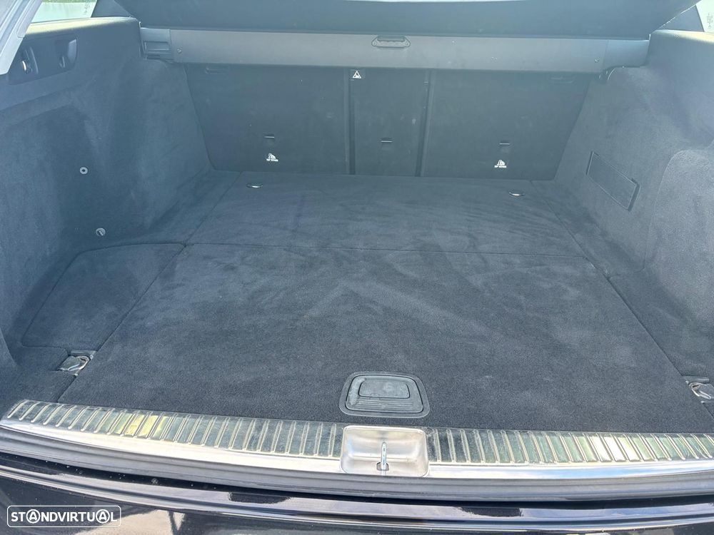 Mercedes-Benz E 220 d Avantgarde - 22