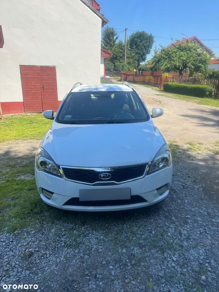 Kia Ceed - 1