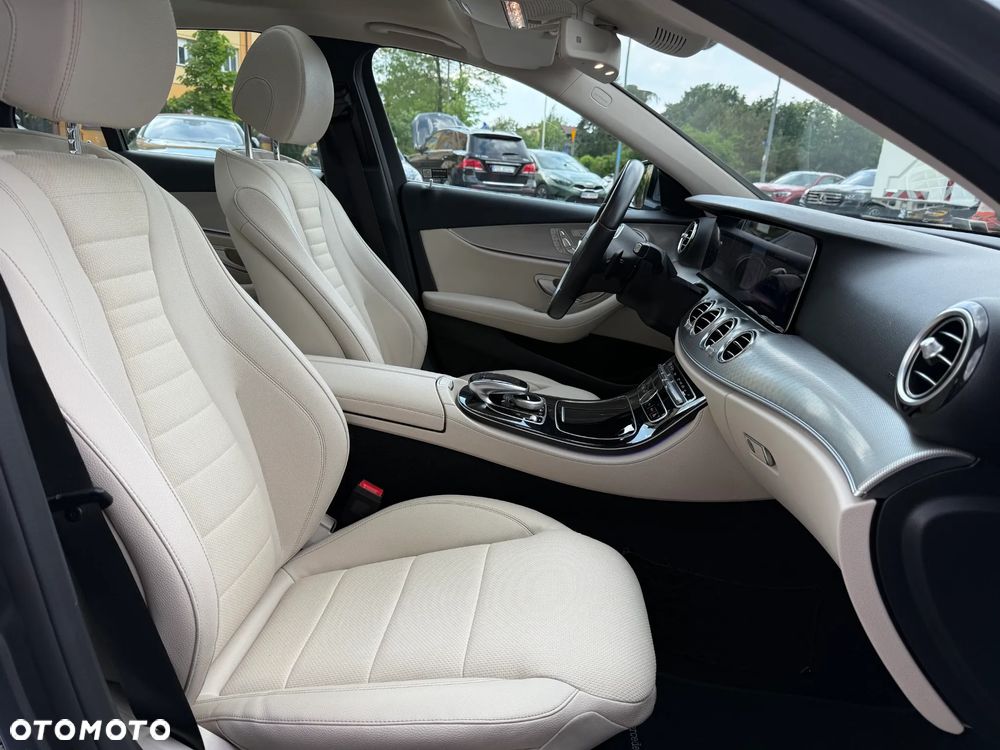 Mercedes-Benz Klasa E 220 d 9G-TRONIC AMG Line - 18