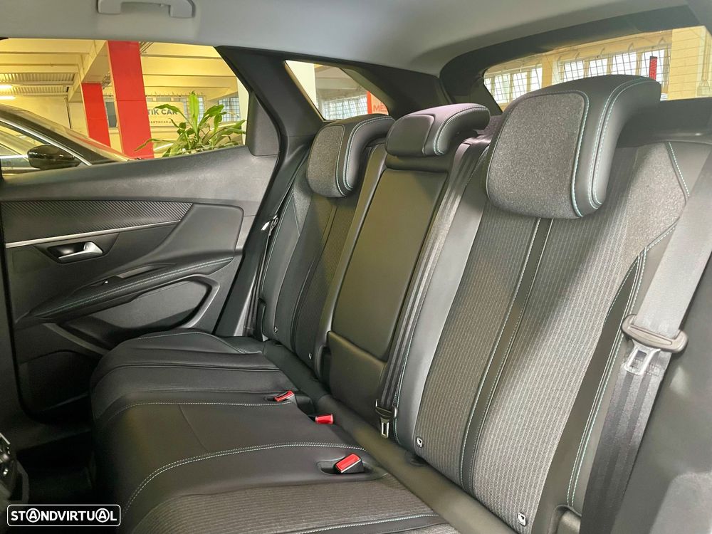 Peugeot 3008 225 e-EAT8 Allure Pack - 27