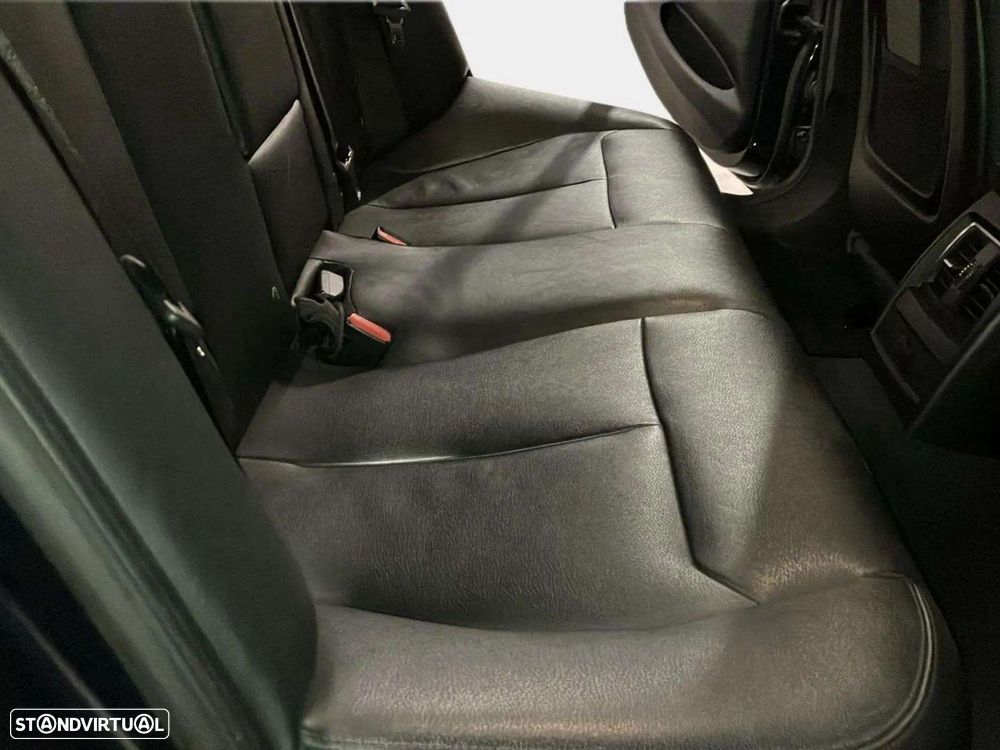 BMW 330 e iPerformance Line Sport - 15