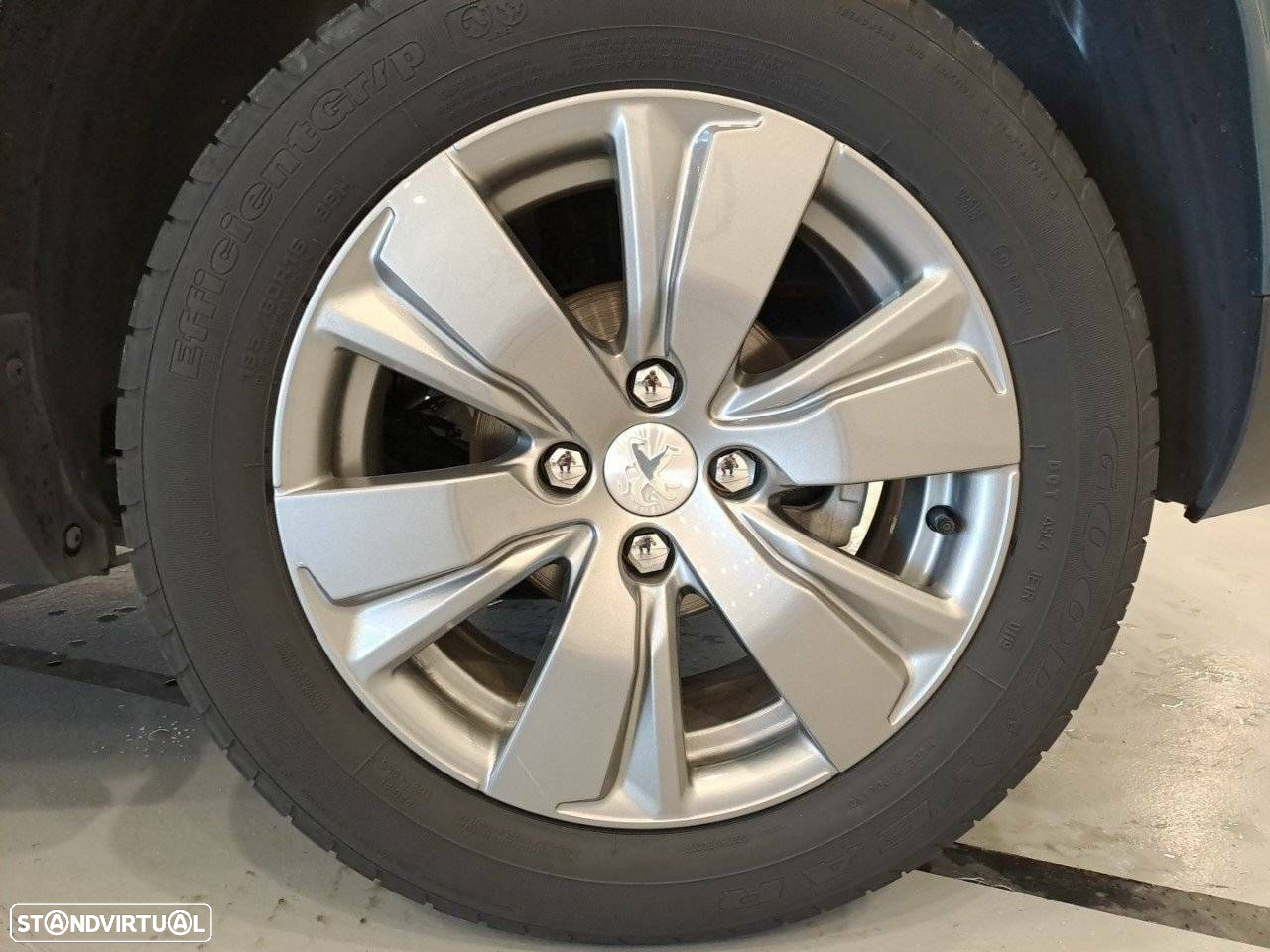 Peugeot 2008 1.2 PureTech Style - 11