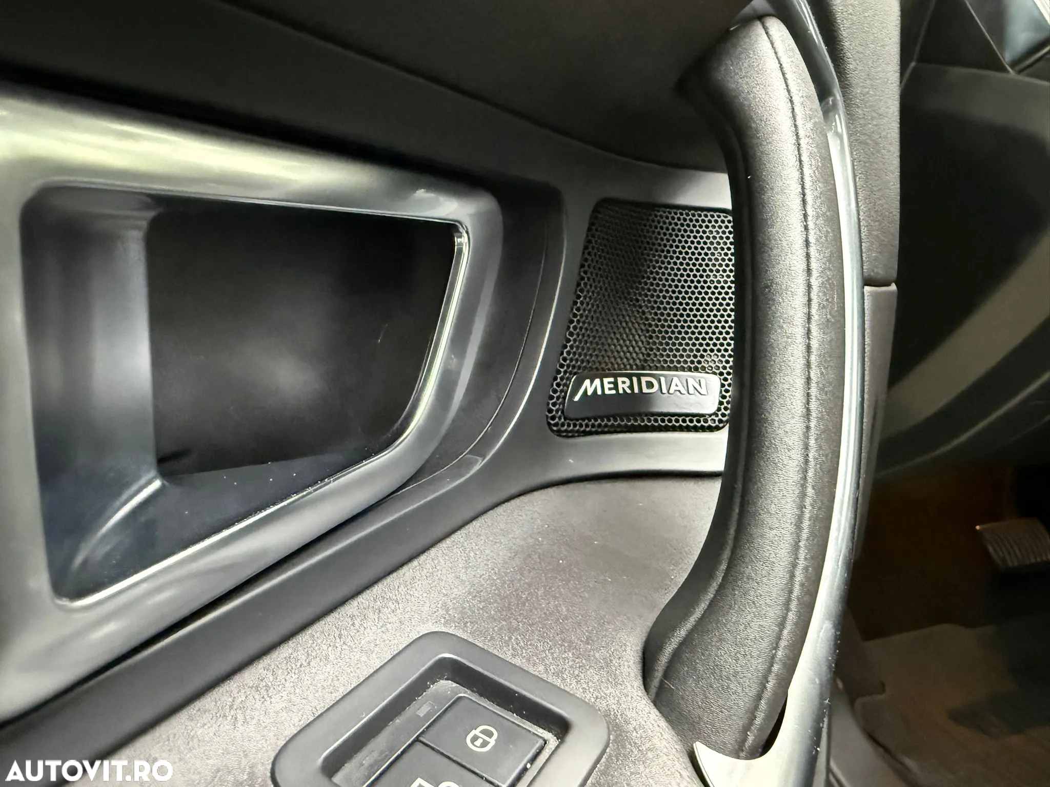 Land Rover Discovery Sport - 21
