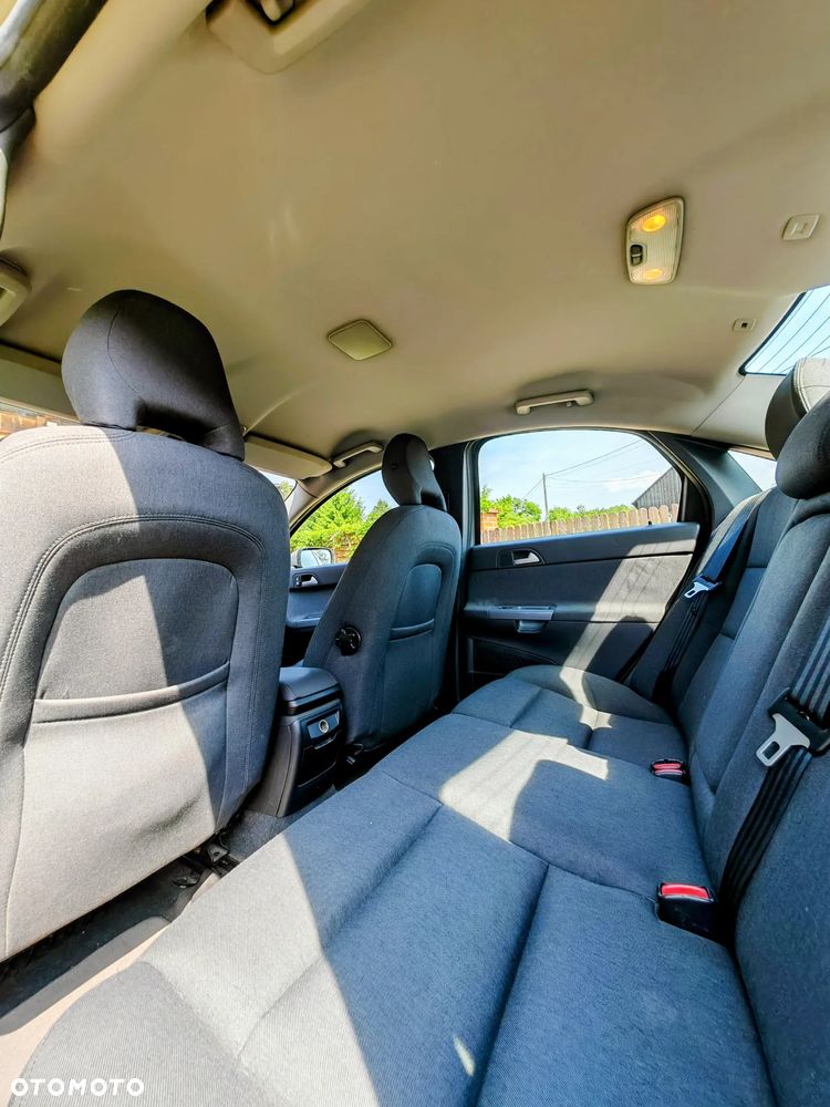 Volvo S40 1.6D - 10